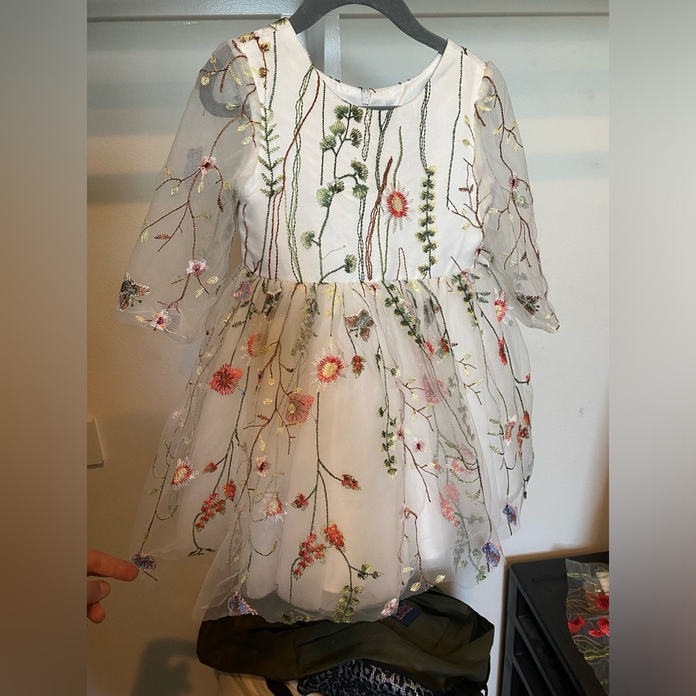 Gorgeous flower girl dress